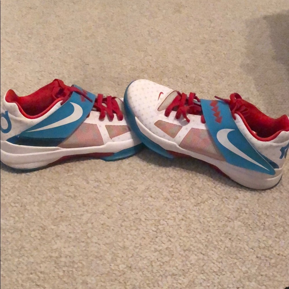 Nike KD 4 N7 Basketball Shoe lightly used with box